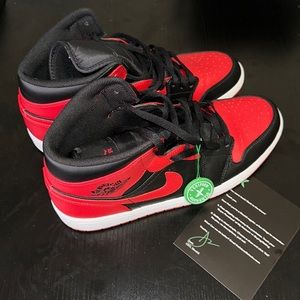 Air Jordan 1 MID (Lightly Worn)